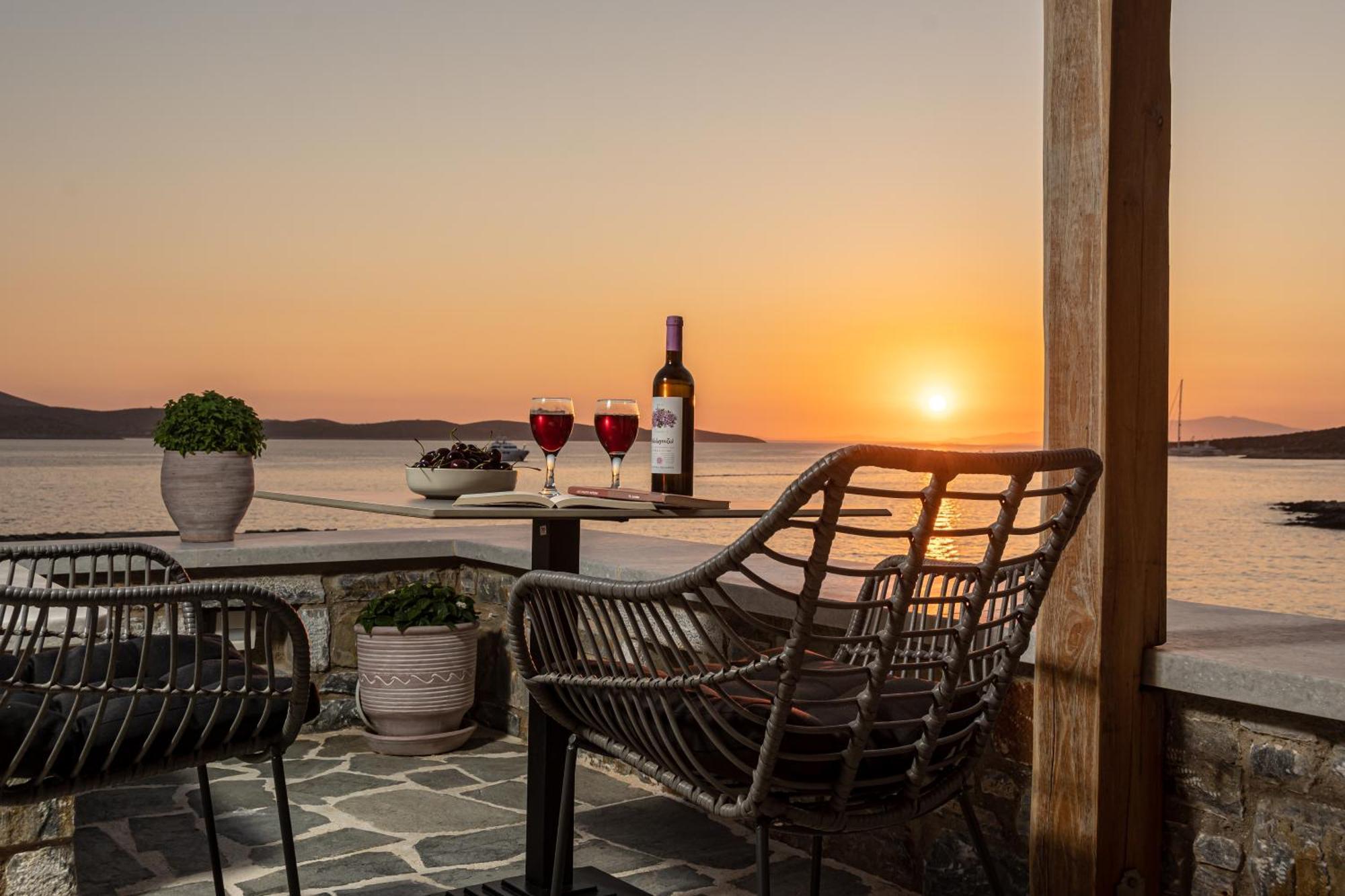 Porto Dema Luxury Suites Szhinúsza Kültér fotó